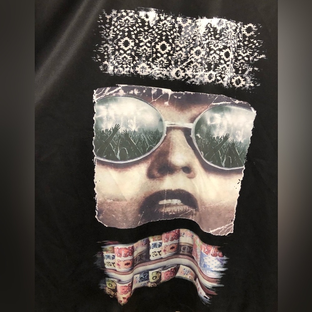 Love & Legend graphic festival tee - Picture 3 of 4